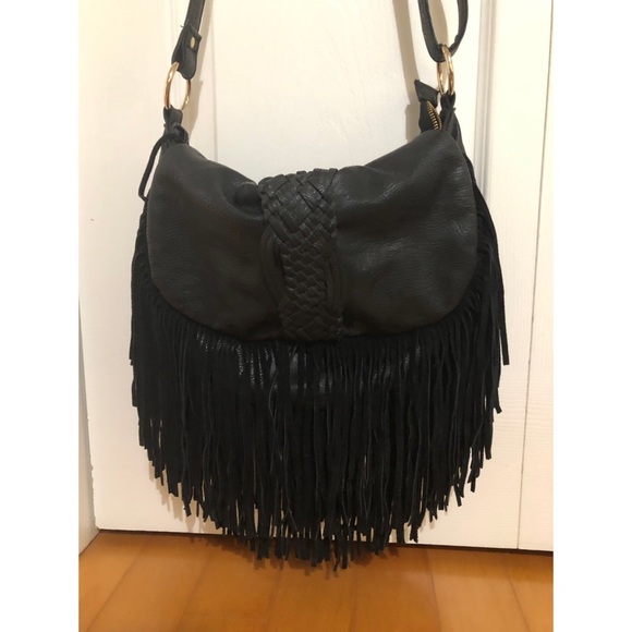Free People Handbags - FREE PEOPLE fringe black flag purse